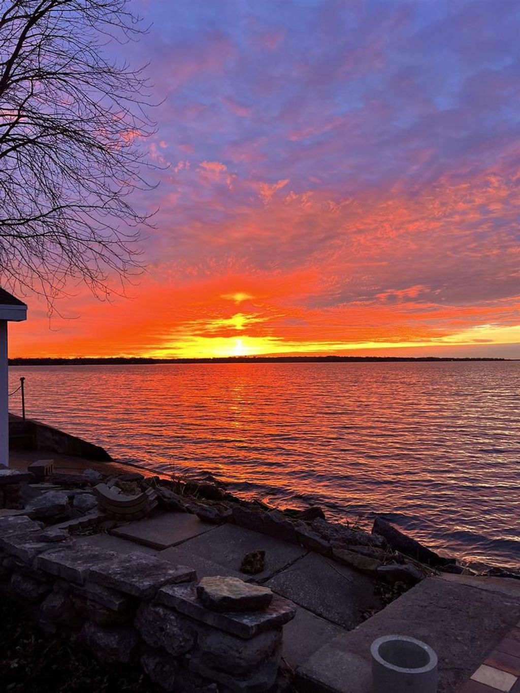 Photo of 2927 Sunset Point LANE, Oshkosh, WI 54904 (MLS # 50317661)