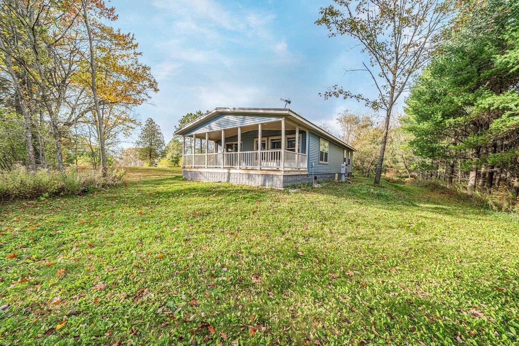 Photo of N8108 Huntington ROAD, Gresham, WI 54128 (MLS # 50334590)