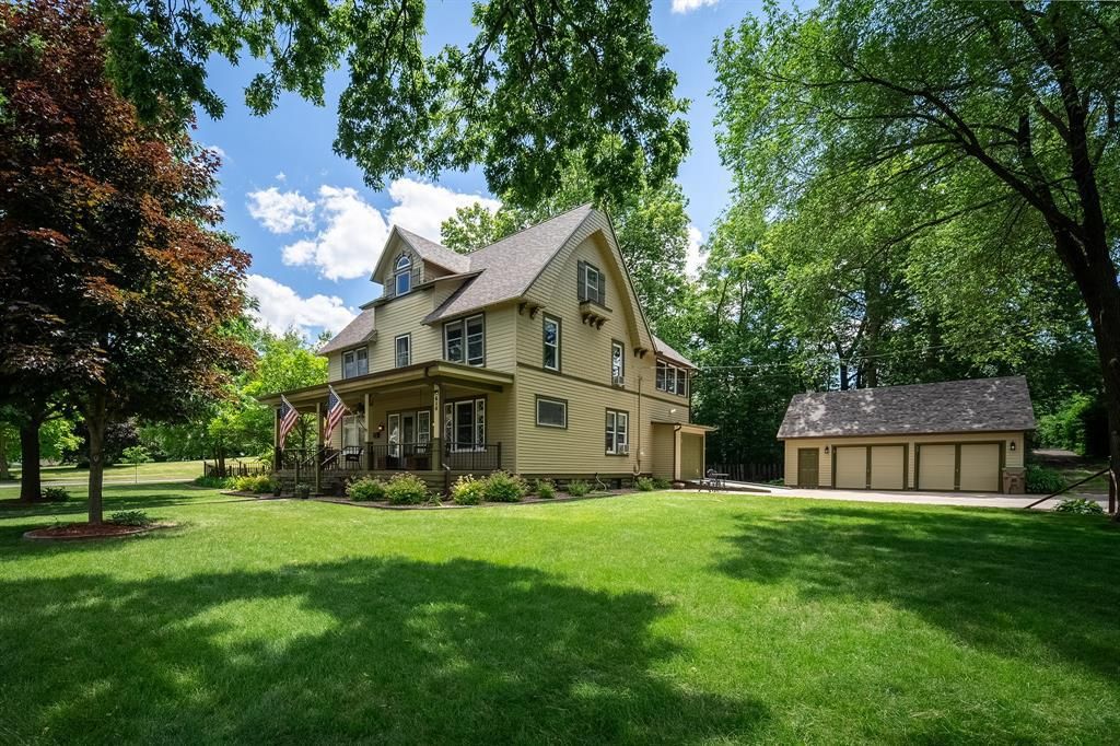 Photo of 410 Superior STREET, Chippewa Falls, WI 54729 (MLS # 1602639)