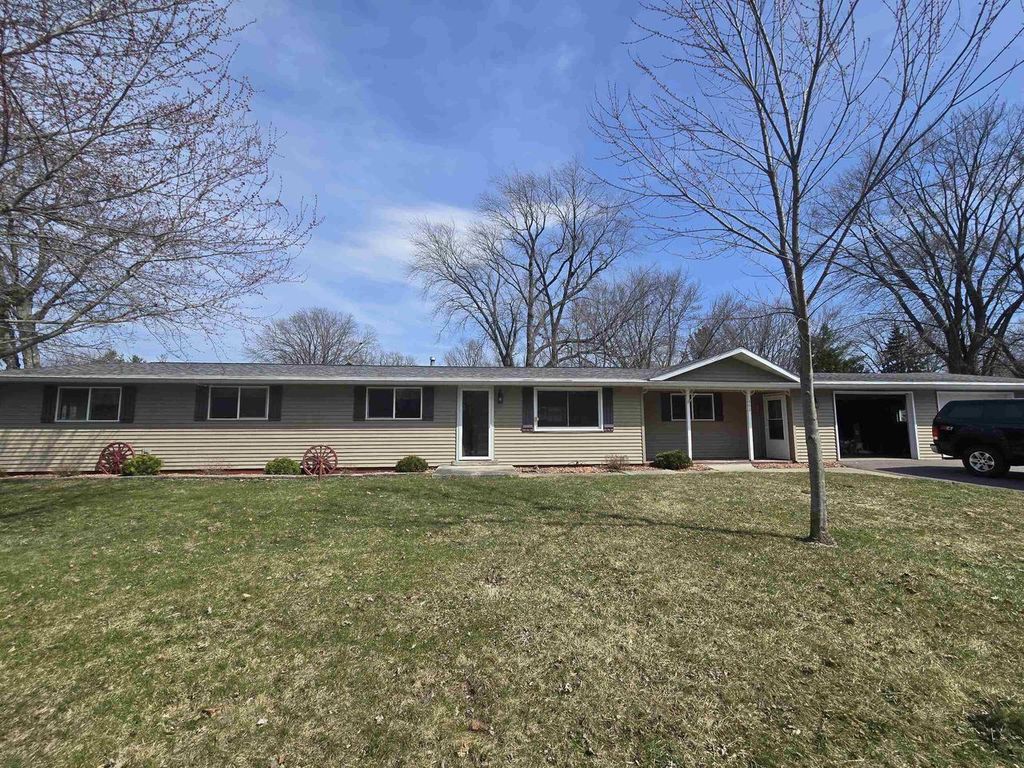 Photo of 406 Cardinal DRIVE, Westfield, WI 53964 (MLS # 2020390)