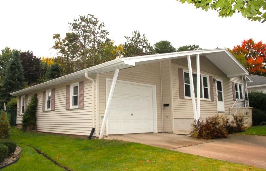 Photo of 1111 Pine STREET, Wausau, WI 54401 (MLS # 22504965)