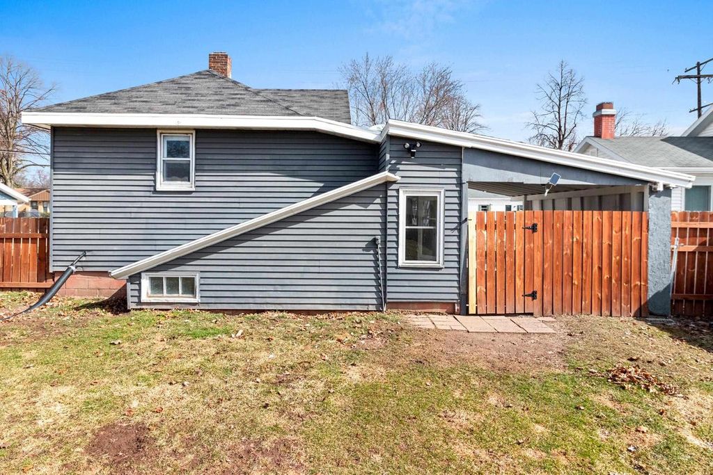 Photo of 1175 9th STREET, Green Bay, WI 54304 (MLS # 50323053)