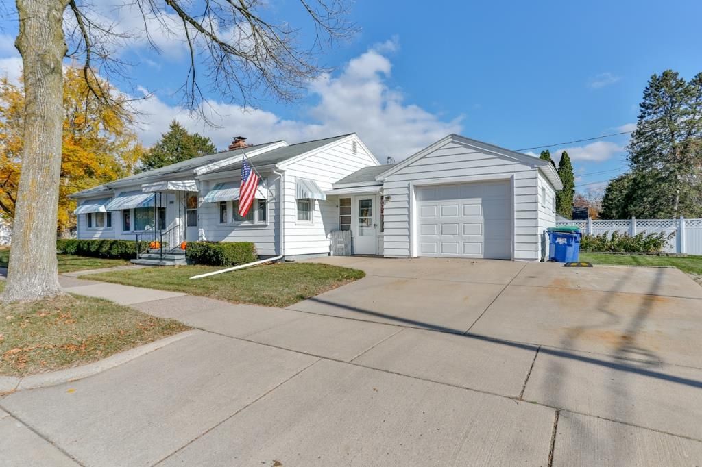 Photo of 2201 Zimmerman STREET, Wausau, WI 54403 (MLS # 22505245)