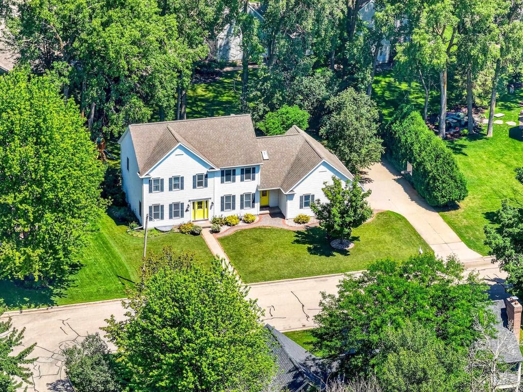 Photo of 2415 Maple Grove DRIVE, Neenah, WI 54956 (MLS # 50328662)