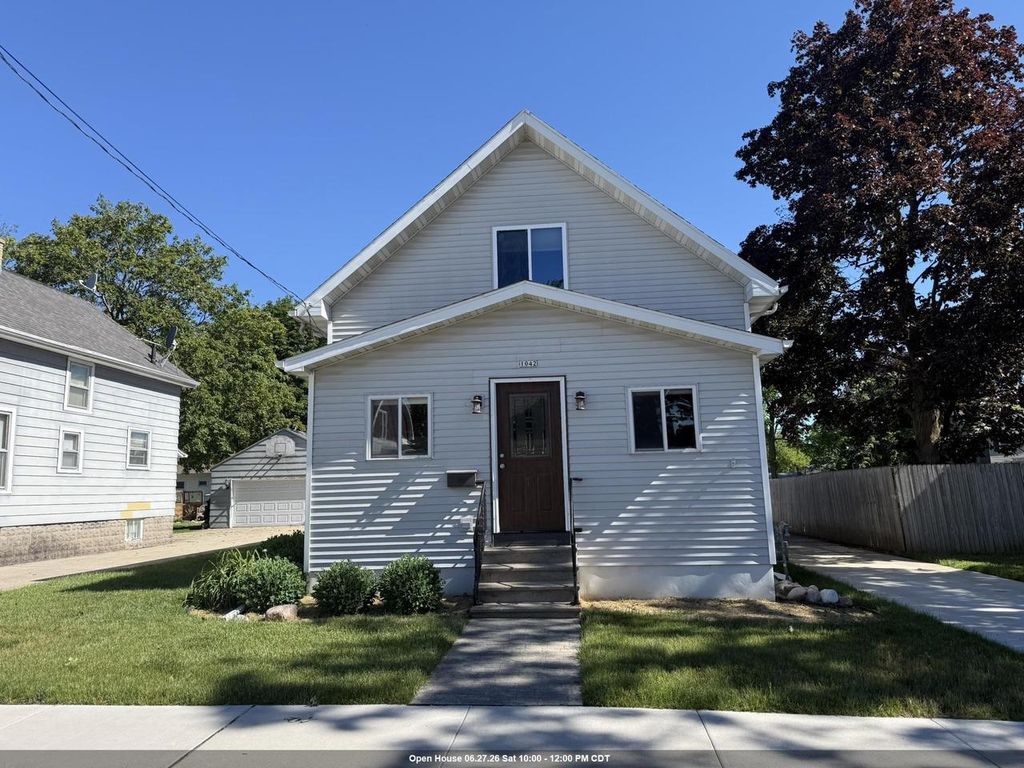 Photo of 1042 Tyler AVENUE, Oshkosh, WI 54902 (MLS # 50328185)