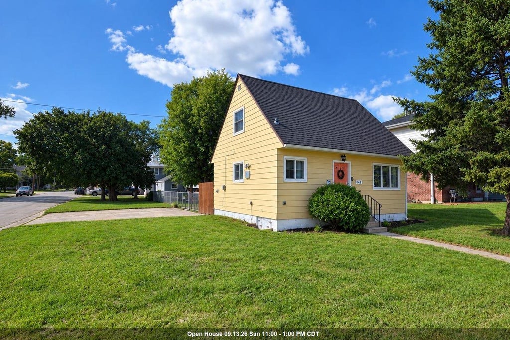 Photo of 842 12th AVENUE, Green Bay, WI 54304 (MLS # 50332580)