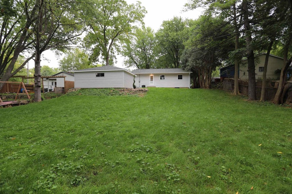 Photo of 4222 School ROAD, Madison, WI 53704 (MLS # 2031889)