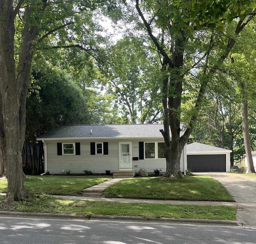 Photo of 4222 School ROAD, Madison, WI 53704 (MLS # 2031889)
