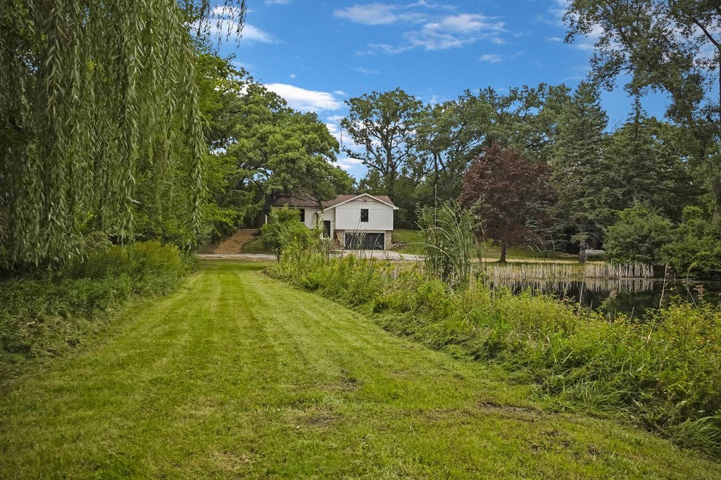 Photo of W339S2750 County Road C, Oconomowoc, WI 53066 (MLS # 1979861)