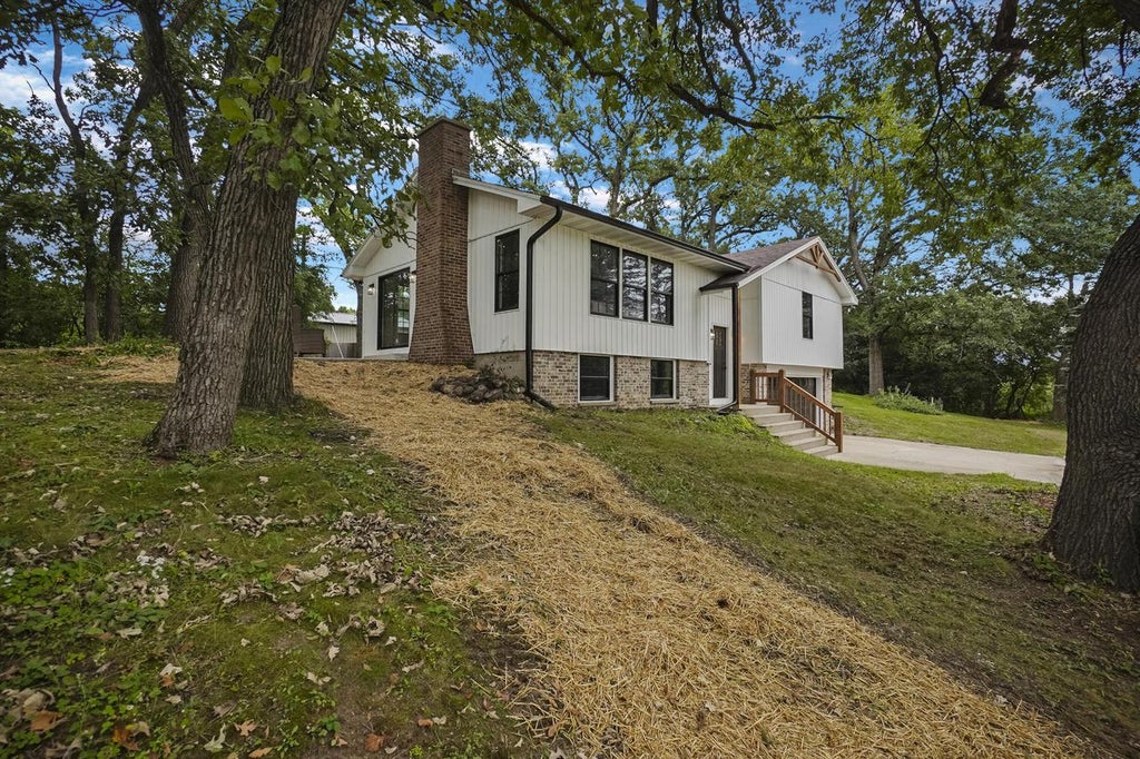 Photo of W339S2750 County Road C, Oconomowoc, WI 53066 (MLS # 1979861)