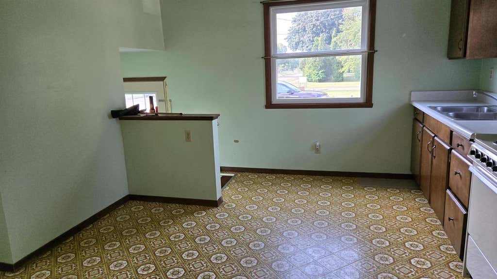 Photo of 135 E Scott STREET, Fond Du Lac, WI 54935 (MLS # 50329832)