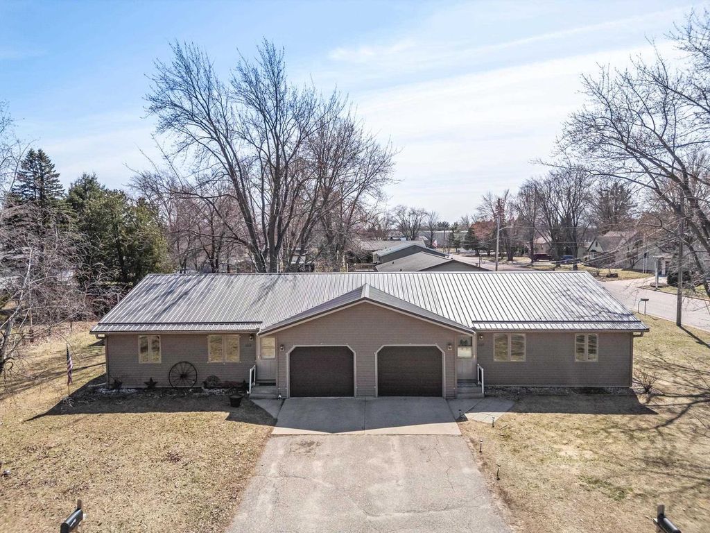 Photo of 1110/1112 Goodnow AVENUE, Wisconsin Rapids, WI 54494 (MLS # 22601347)