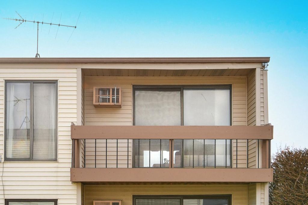 Photo of 1876 Haymarket ROAD #8, Waukesha, WI 53189 (MLS # 1944173)