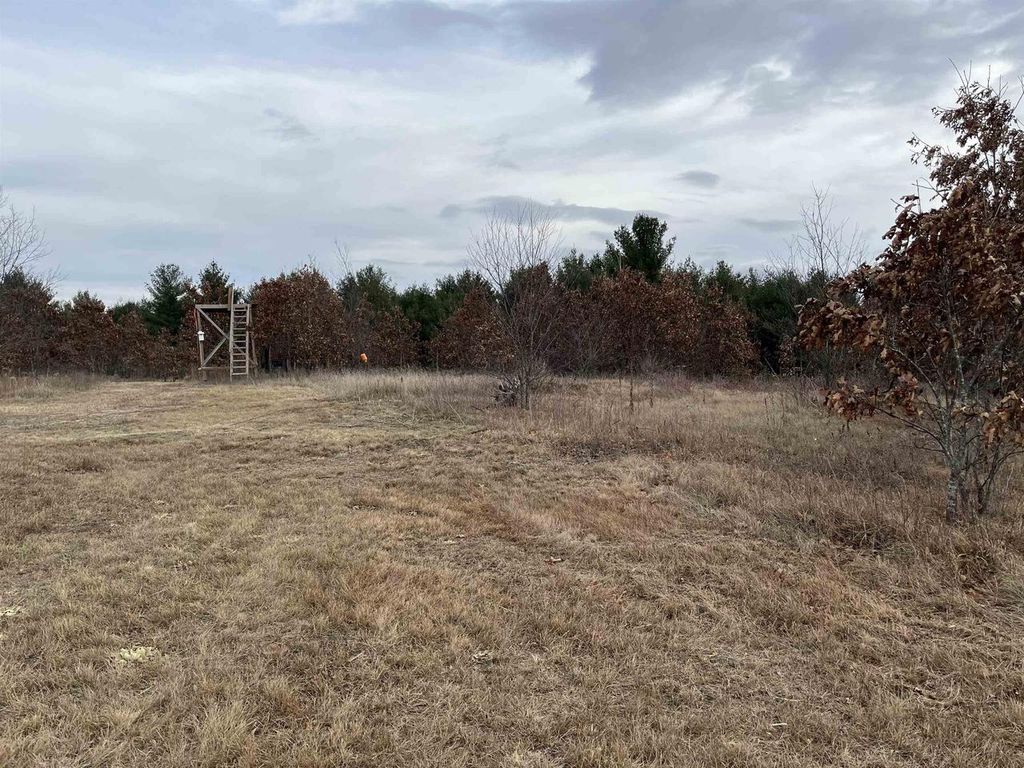 Photo of 14703 Washington AVENUE, Union Grove, WI 53182 (MLS # 1947683)