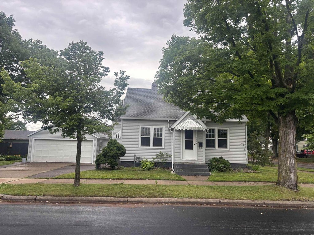 Photo of 711 Rosecrans STREET, Wausau, WI 54401 (MLS # 22603198)