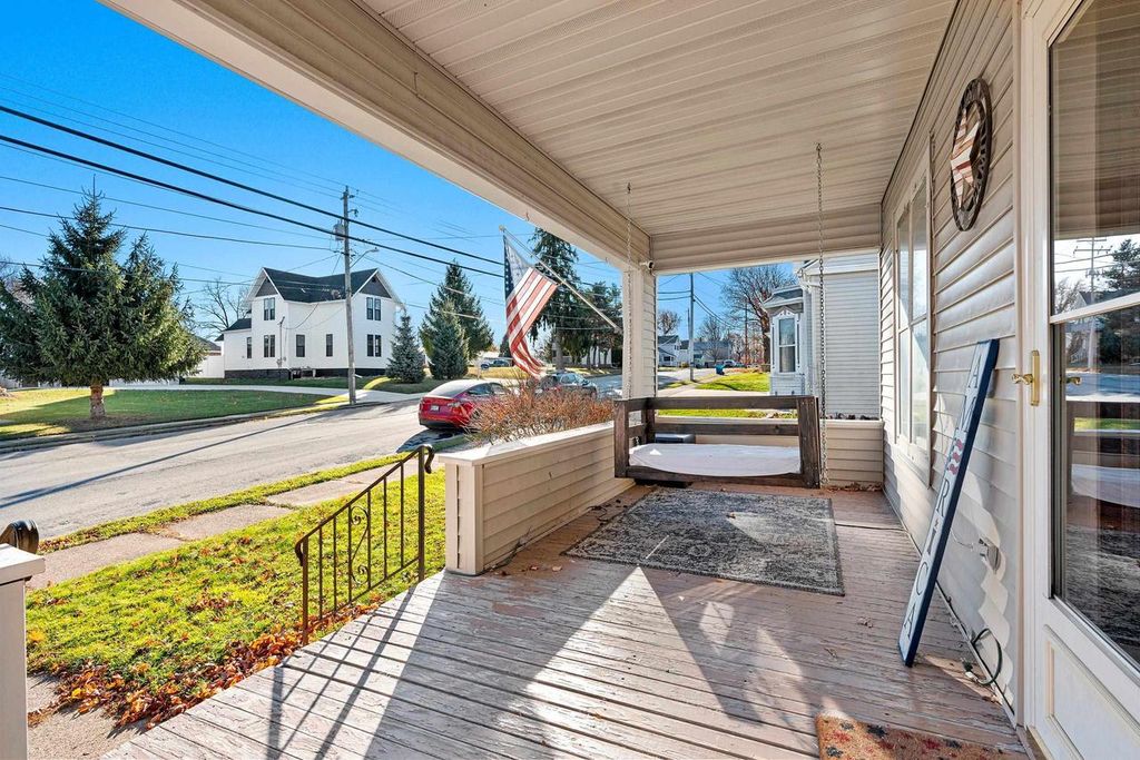 Photo of 313 S Mill STREET, Hortonville, WI 54944 (MLS # 50318128)