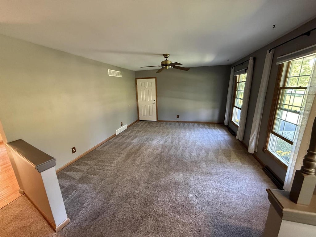 Photo of S15W37243 Willow Springs DRIVE, Dousman, WI 53118 (MLS # 2033051)