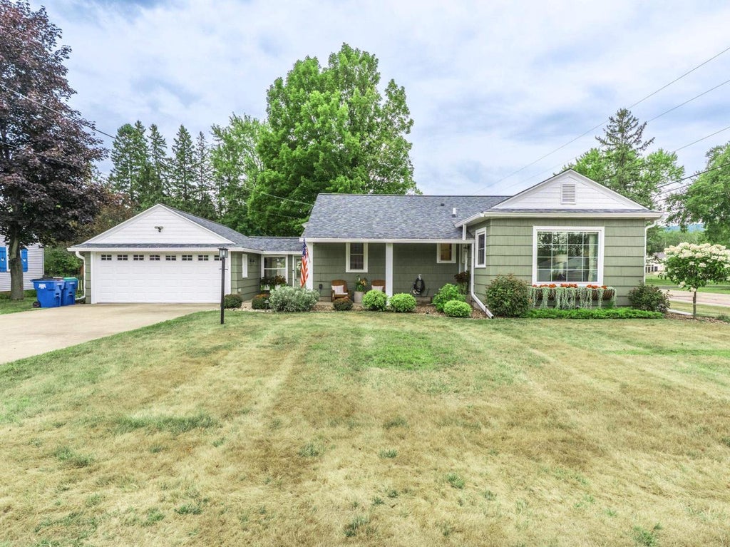 Photo of 151611 Robin LANE, Wausau, WI 54401 (MLS # 22603968)