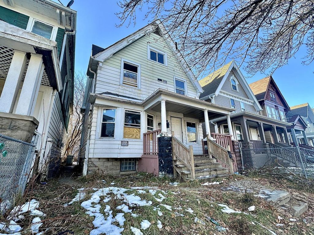 Photo of 1515 N 38th STREET, Milwaukee, WI 53208 (MLS # 1945803)