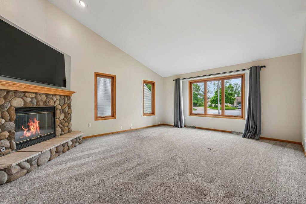Photo of 2423 Judith LANE, Waukesha, WI 53188 (MLS # 1963347)