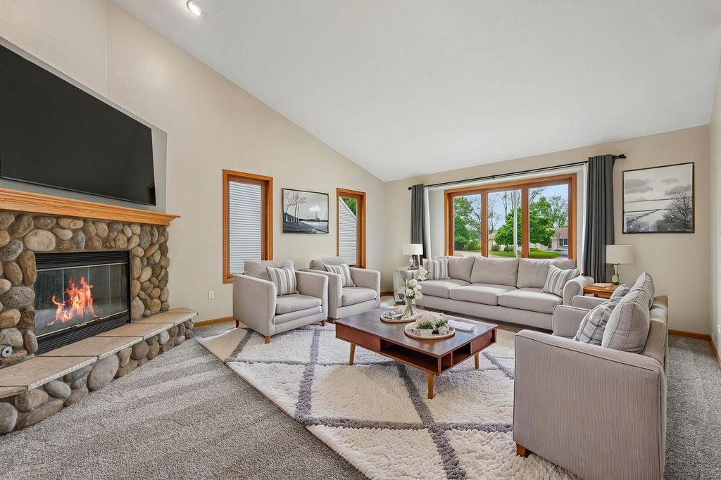 Photo of 2423 Judith LANE, Waukesha, WI 53188 (MLS # 1963347)