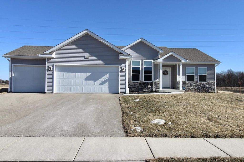 Photo of 2635 S Claremont DRIVE, Beloit, WI 53511 (MLS # 2016486)