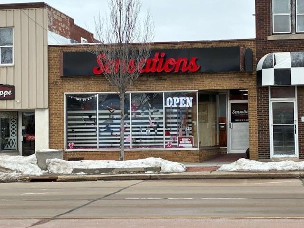 Photo of 444 S Central AVENUE, Marshfield, WI 54449 (MLS # 22600136)