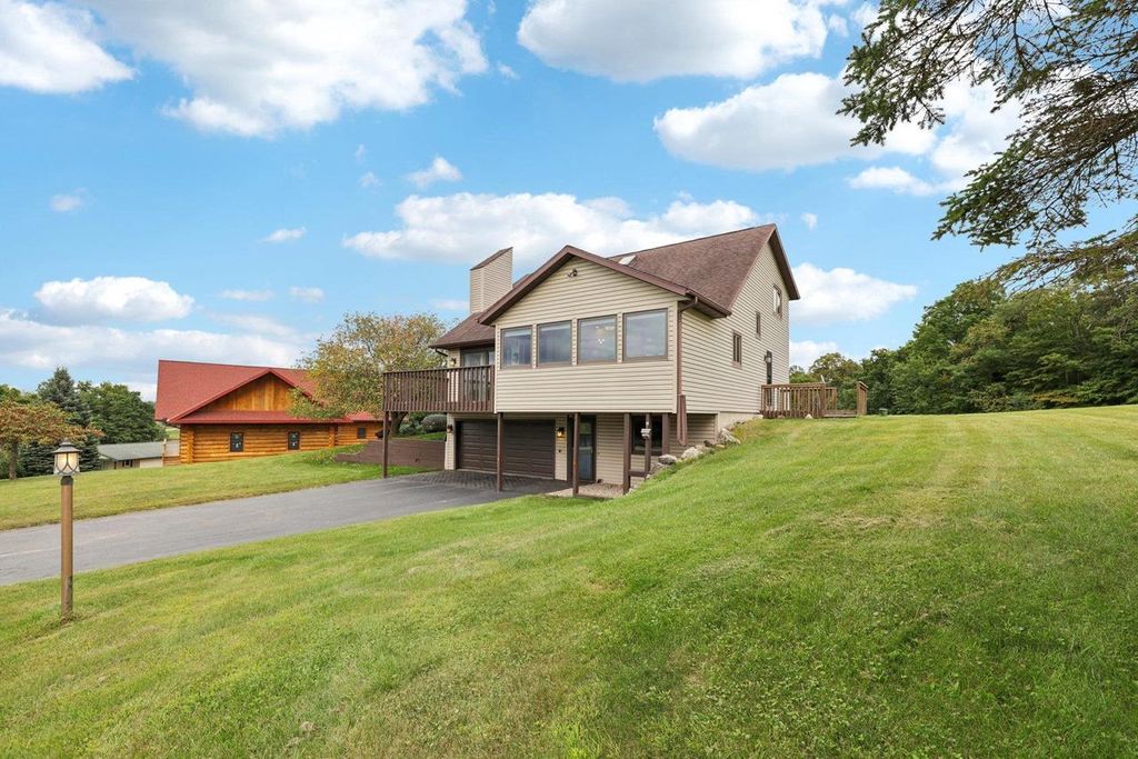 Photo of S1210 Remington DRIVE, La Valle, WI 53941 (MLS # 2009104)