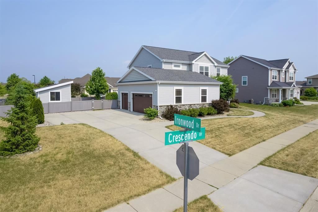 Photo of 493 Crescendo DRIVE, Sun Prairie, WI 53590 (MLS # 2018923)