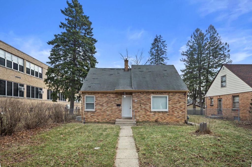 Photo of 5936 N 35th STREET, Milwaukee, WI 53209 (MLS # 1954795)
