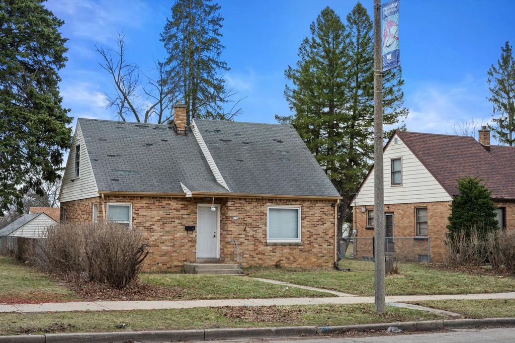 Photo of 5936 N 35th STREET, Milwaukee, WI 53209 (MLS # 1954795)