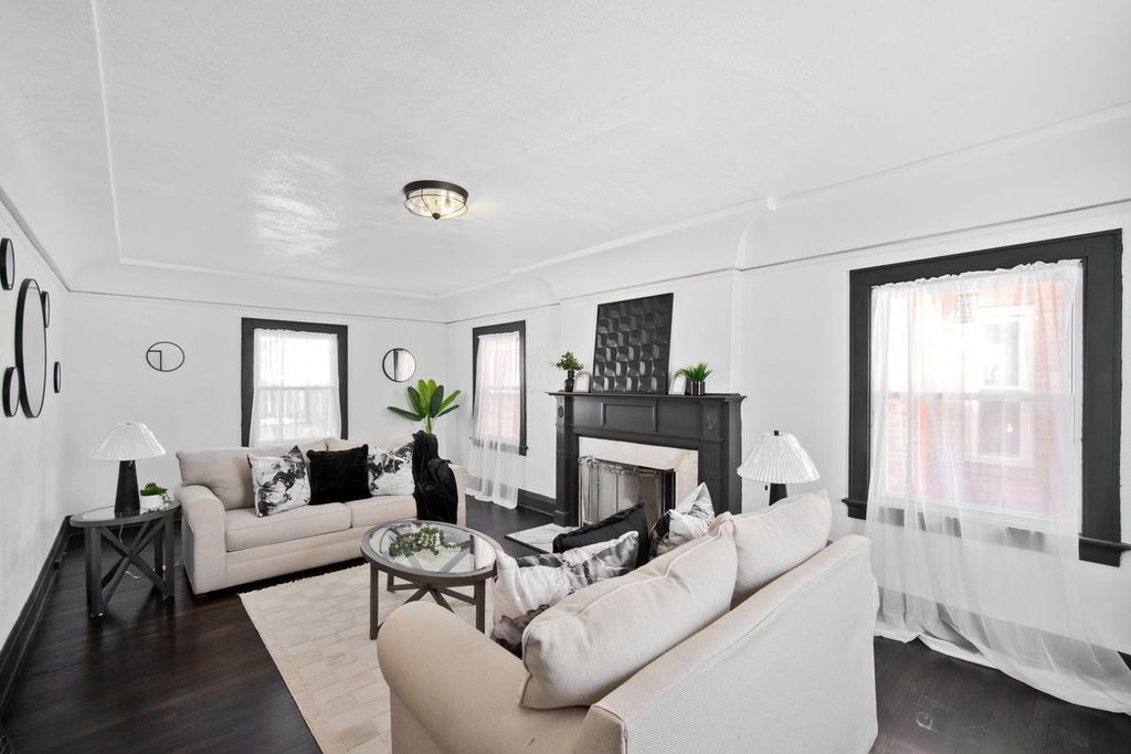 Photo of 4158 N 15th STREET, Milwaukee, WI 53209 (MLS # 1948892)