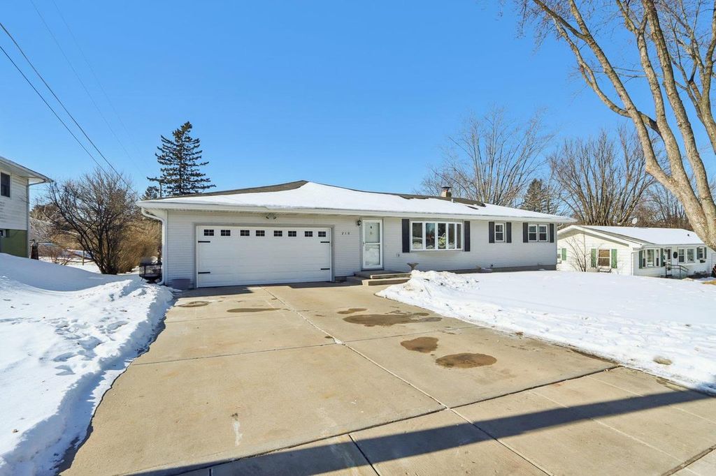 Photo of 216 Reigstad STREET, Deforest, WI 53532 (MLS # 2016034)