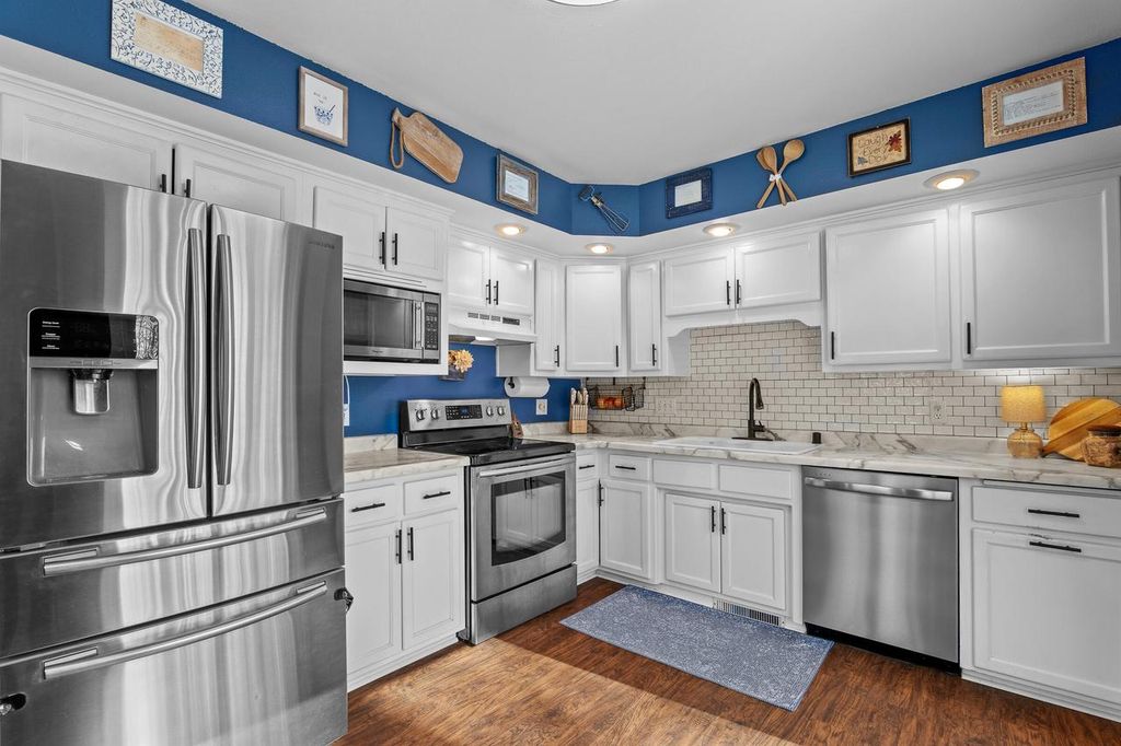 Photo of 12395 Whitetail PARKWAY, Manitowoc, WI 54220 (MLS # 1952030)