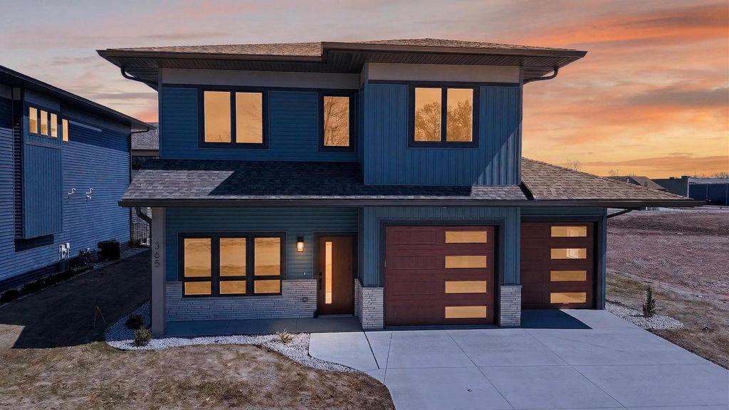 Photo of 365 N Wilson STREET, Kimberly, WI 54136 (MLS # 50323313)