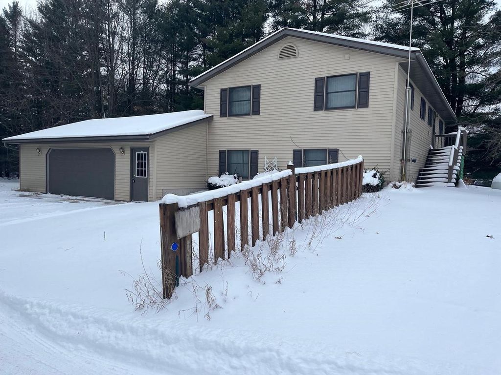Photo of N2420 Wolf ROAD, Clintonville, WI 54929 (MLS # 50319221)