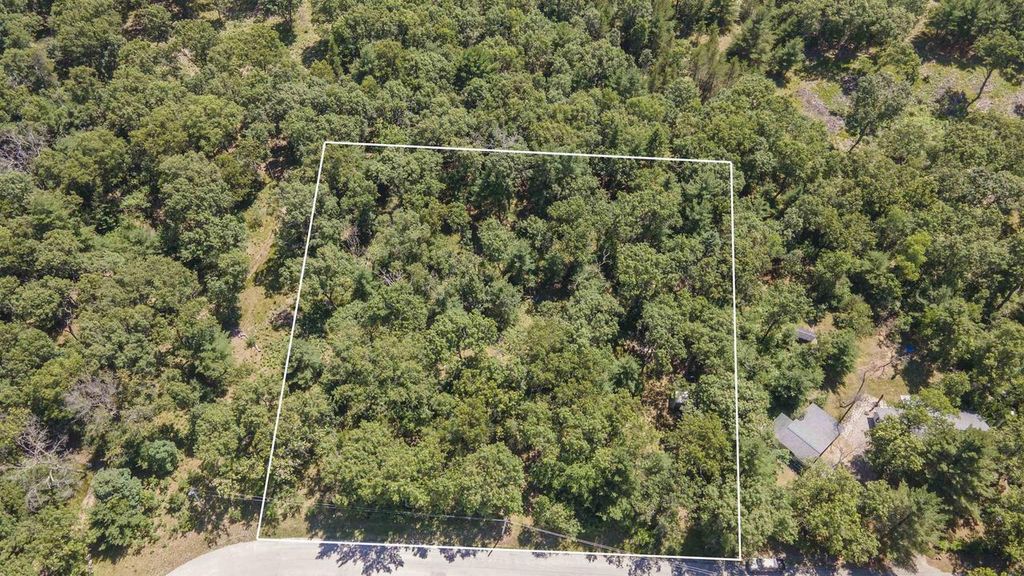 Photo of W4945 S Oakhaven CIRCLE, Wautoma, WI 54982 (MLS # 50327908)