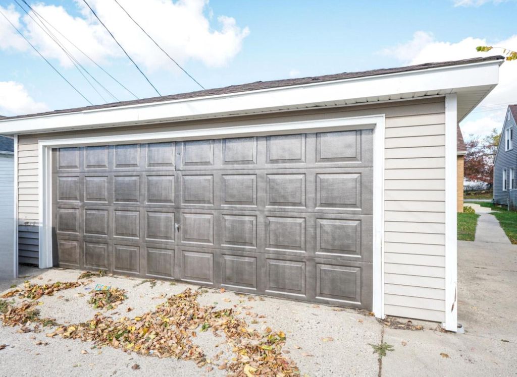 Photo of 5613 W Congress STREET, Milwaukee, WI 53218 (MLS # 1941324)