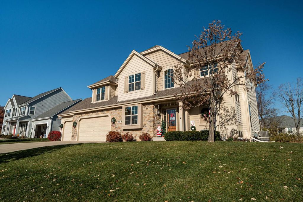 Photo of 305 Century Oak DRIVE, Waukesha, WI 53188 (MLS # 1943446)