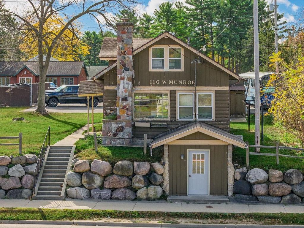 Photo of 126 W Munroe AVENUE, Wisconsin Dells, WI 53965 (MLS # 2011383)