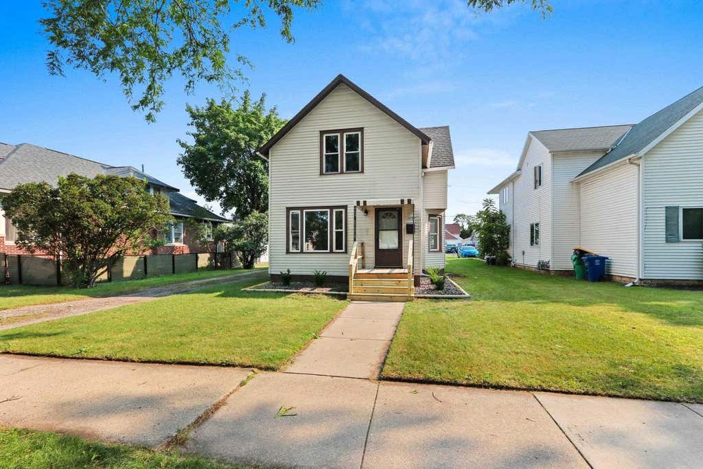 Photo of 1457 Cedar STREET, Green Bay, WI 54302 (MLS # 50329962)