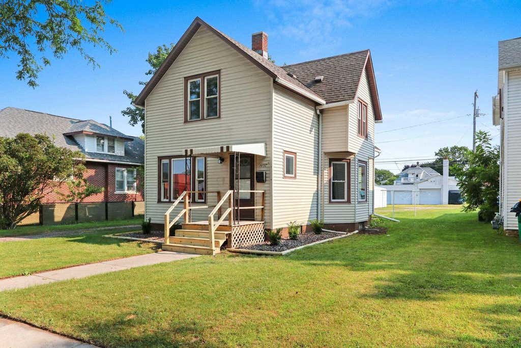 Photo of 1457 Cedar STREET, Green Bay, WI 54302 (MLS # 50329962)