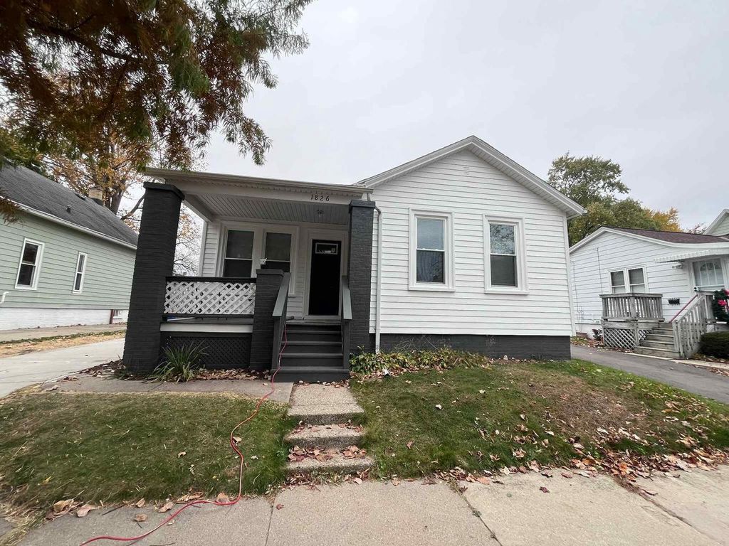 Photo of 1826 N Wisconsin STREET, Racine, WI 53402 (MLS # 1942371)
