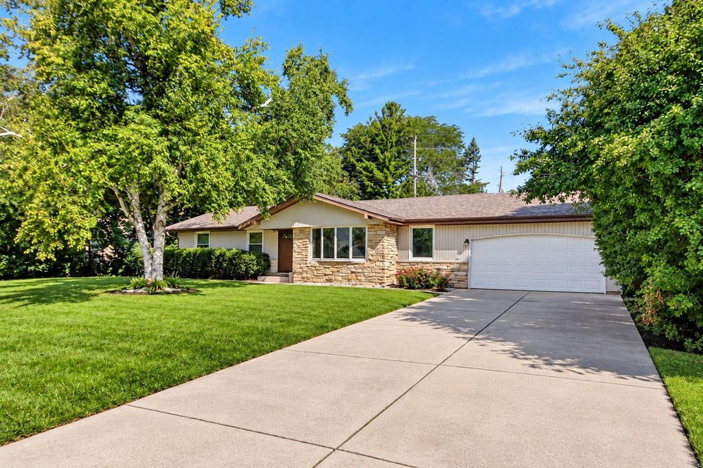 Photo of 4740 W Donges LANE, Brown Deer, WI 53223 (MLS # 1983356)