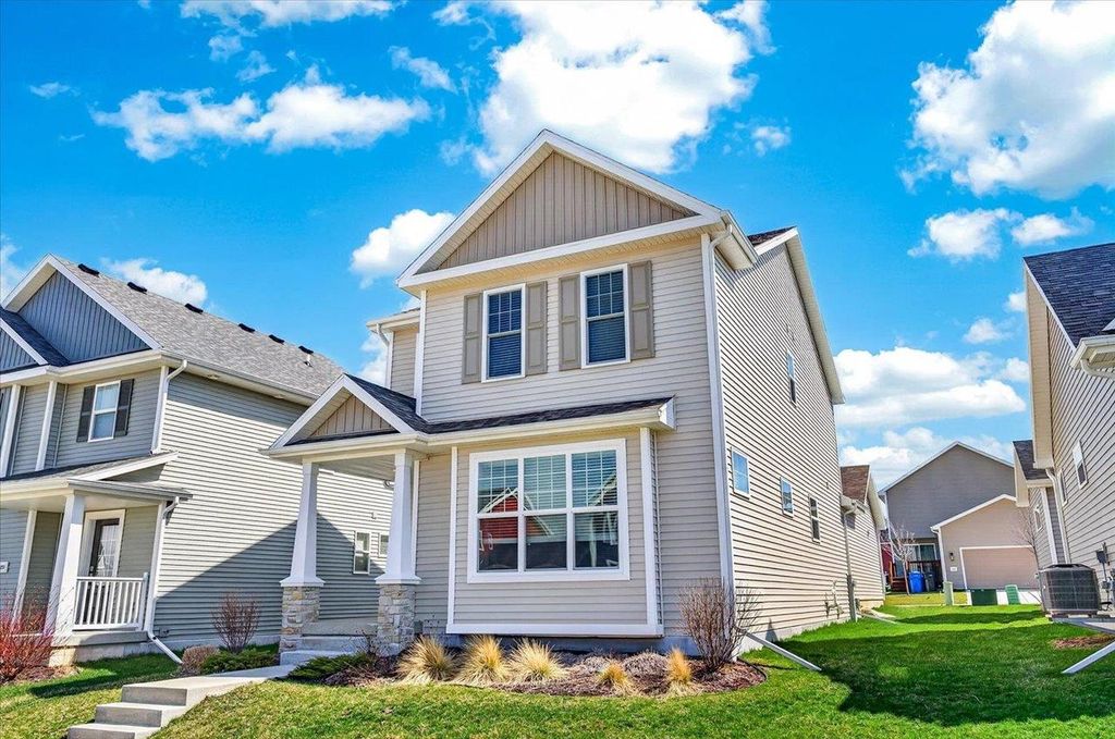 Photo of 1231 Early Twilight WAY, Verona, WI 53593 (MLS # 2020693)