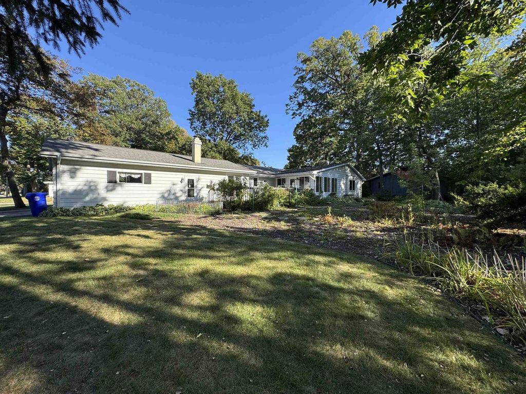 Photo of 2503 E Harmon STREET, Appleton, WI 54915 (MLS # 50315159)