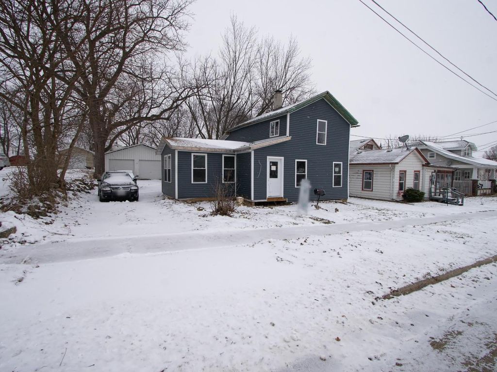 Photo of 715 17th AVENUE, Monroe, WI 53566 (MLS # 2011711)
