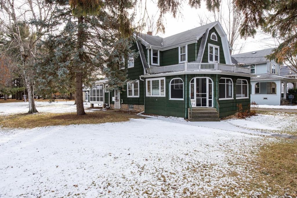 Photo of 137 W Foster STREET, Appleton, WI 54915 (MLS # 50319901)