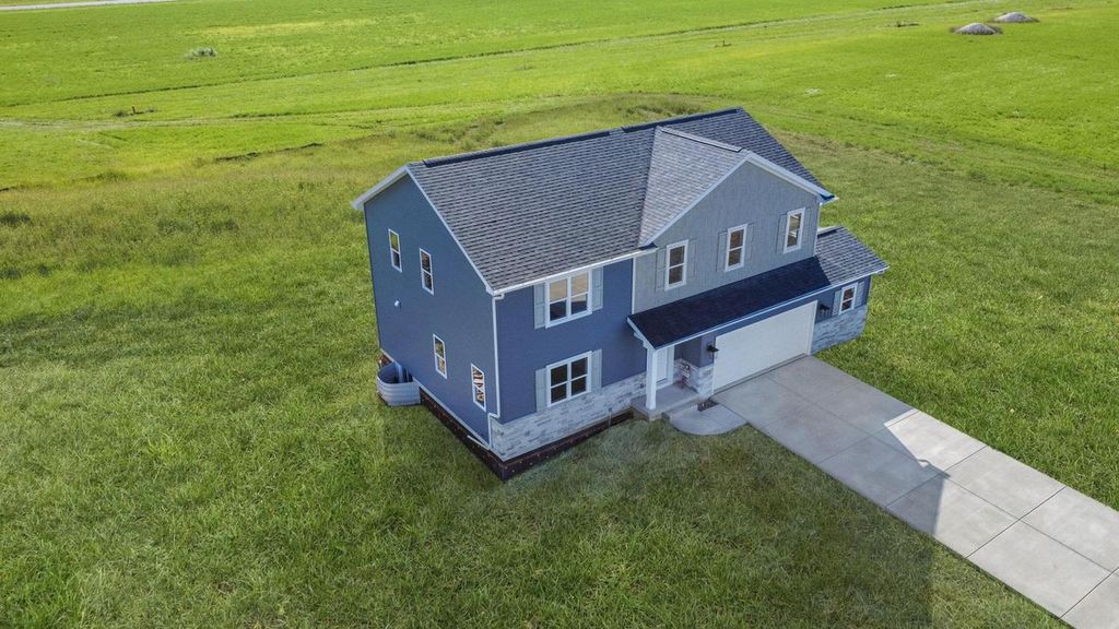 Photo of N6220 Blarney Stone DRIVE #0053, Albany, WI 53520 (MLS # 2016081)