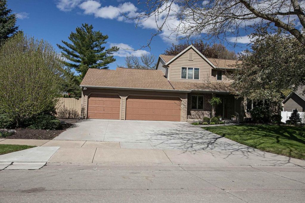 Photo of 3401 N Rankin STREET, Appleton, WI 54911 (MLS # 50325372)